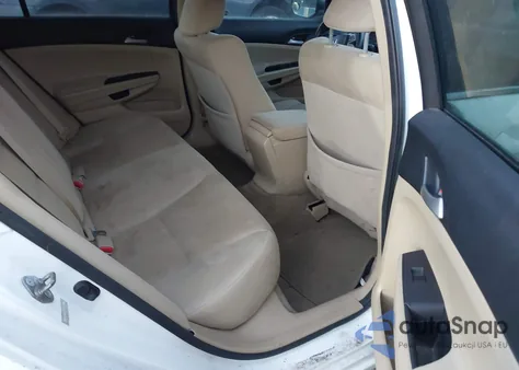 2011 Honda Accord 2.4 Lx z USA, uszkodzony, nr VIN 1HGCP2F38BA012935